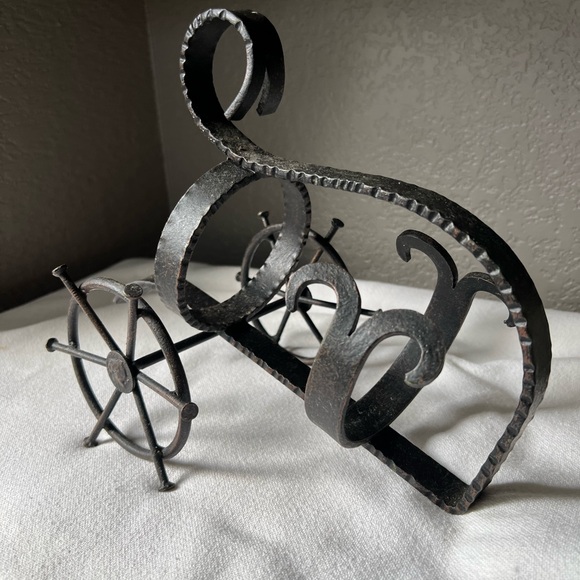Vintage iron handmade wine bottle holder! Cannon style - Picture 7 of 12